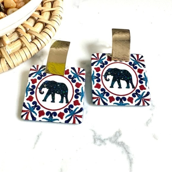2/$30🌵 Elephant Earrings Bohemian Bali Gold Accents Acrylic Square Boho Jewelry - Picture 4 of 7